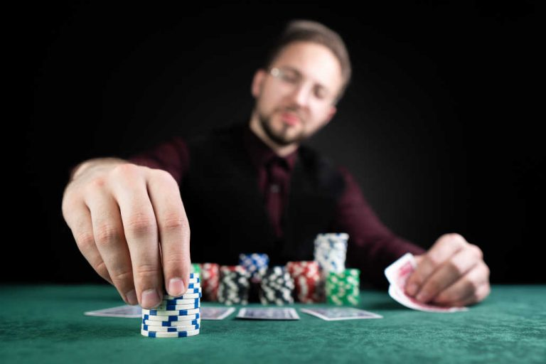 Chơi Poker