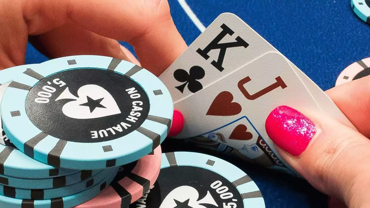 Chơi Poker