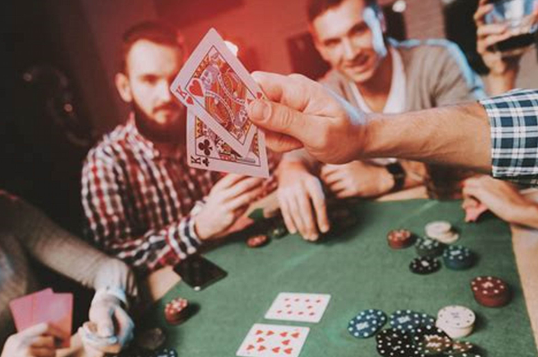 Chơi Poker