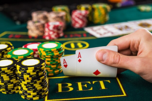 Xì dách hay Blackjack là một trò chơi bài được nhiều anh em chọn lựa tại B52 Club